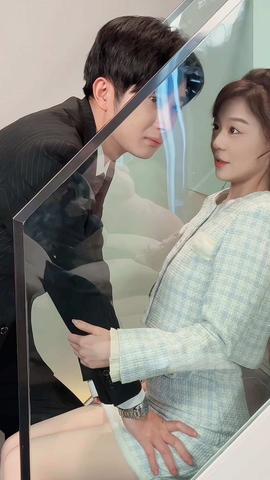 閃婚當(dāng)天，我懷上了豪門(mén)繼承人(全集)